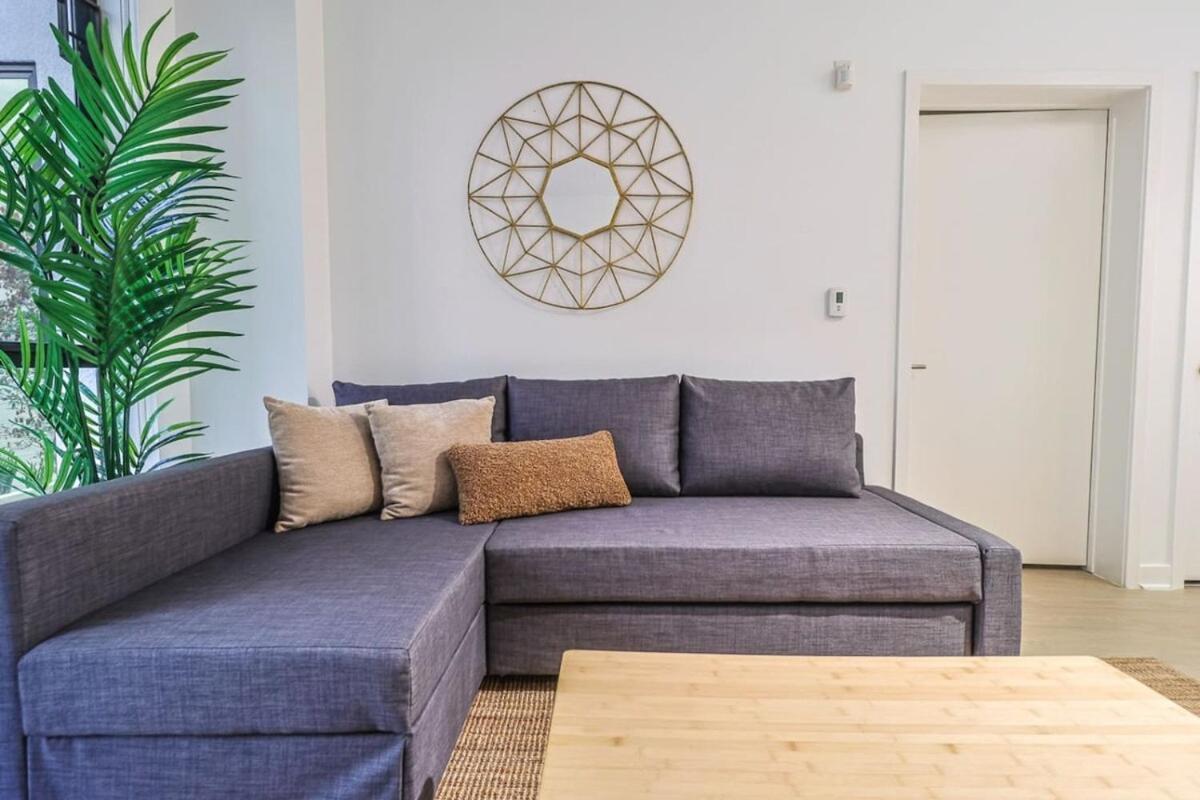 Stylish 2bdr & 2bth - 15 Mins Walk To The Beach! * Los Angeles