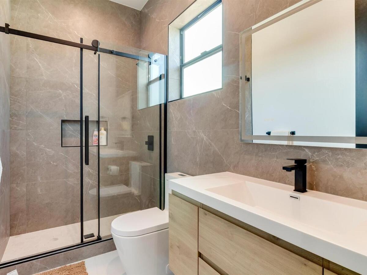 Modern Luxe Retreat 3-bedroom #3 * Los Angeles