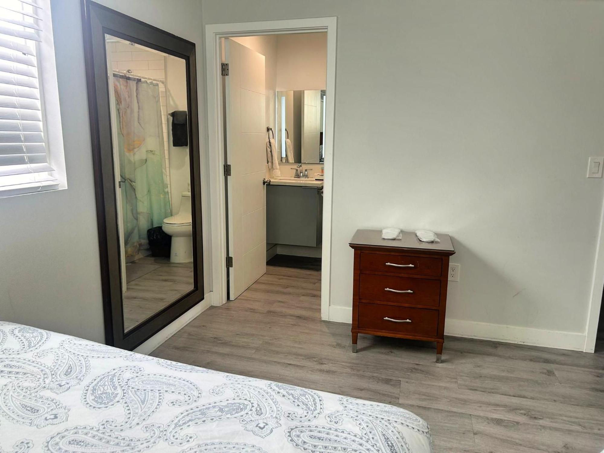 Aparthotel Hollywood Homes Free Parking Close To Things La *