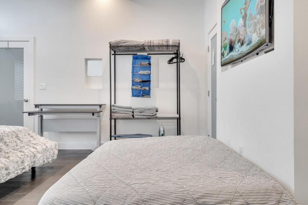 5 Min Walk To Universal With Steam Apartment