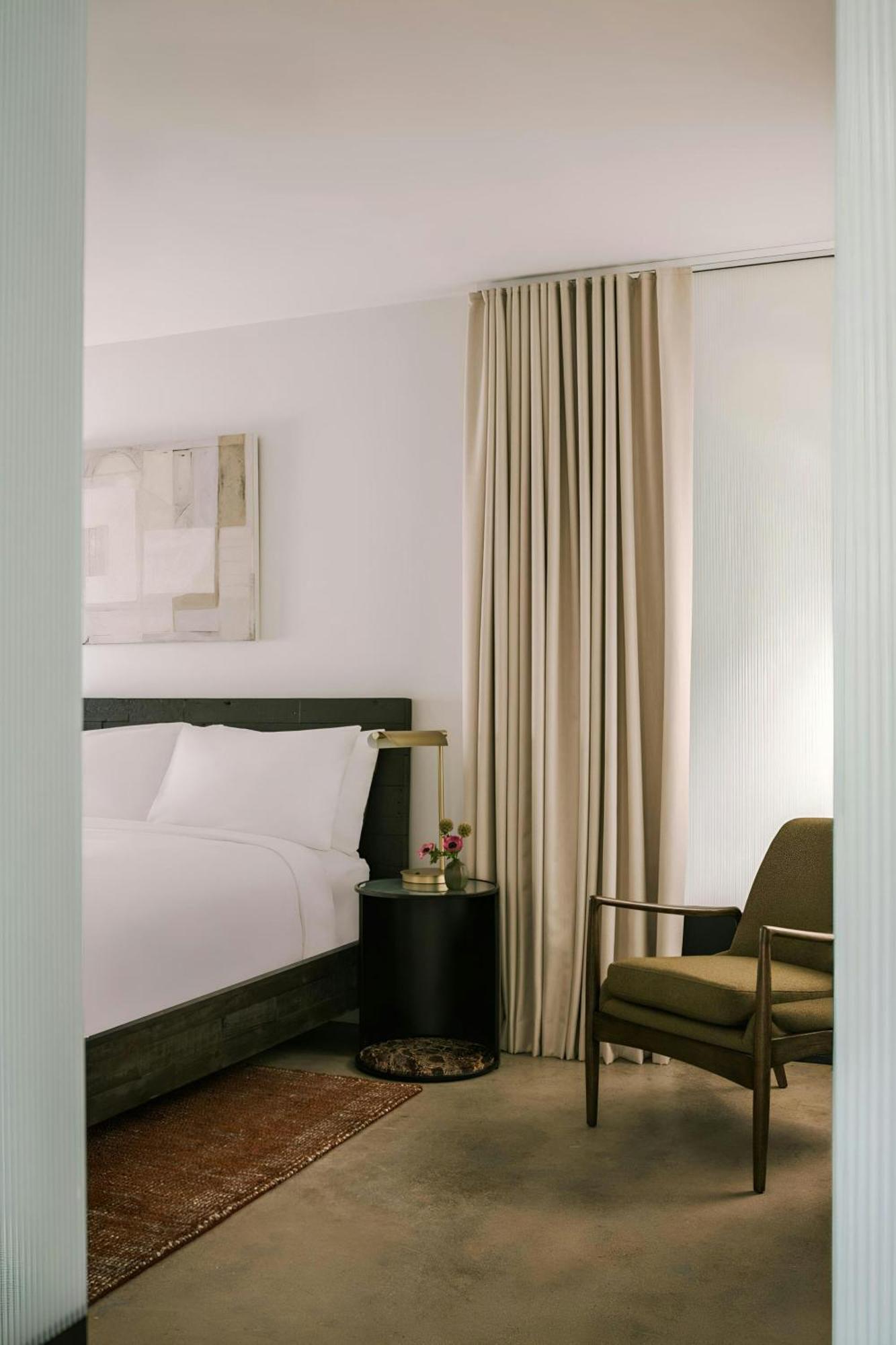 Sonder The Winfield 4*