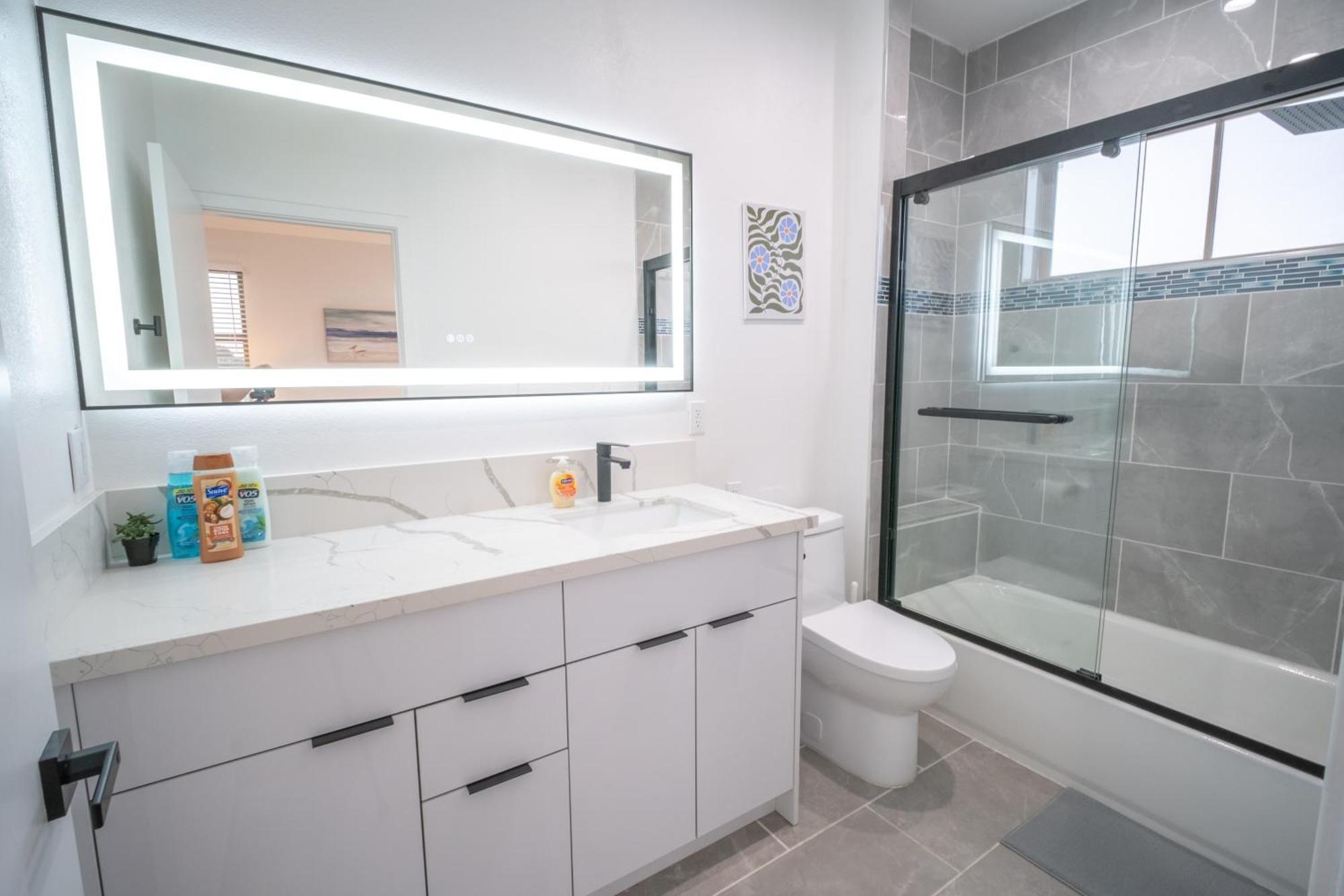 Stylish Private By Downtown La Guest house *