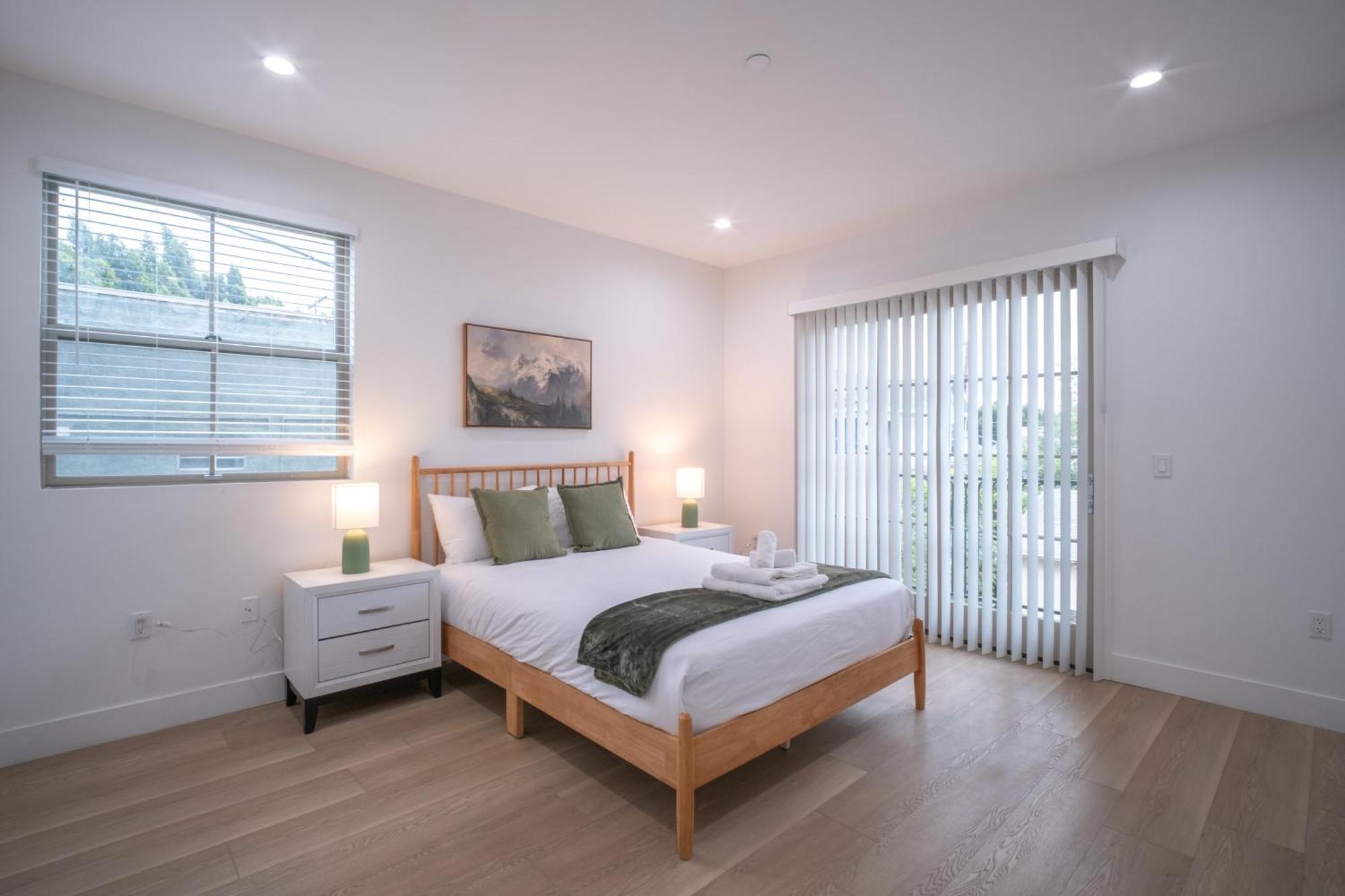 Stylish Private By Downtown La Guest house *