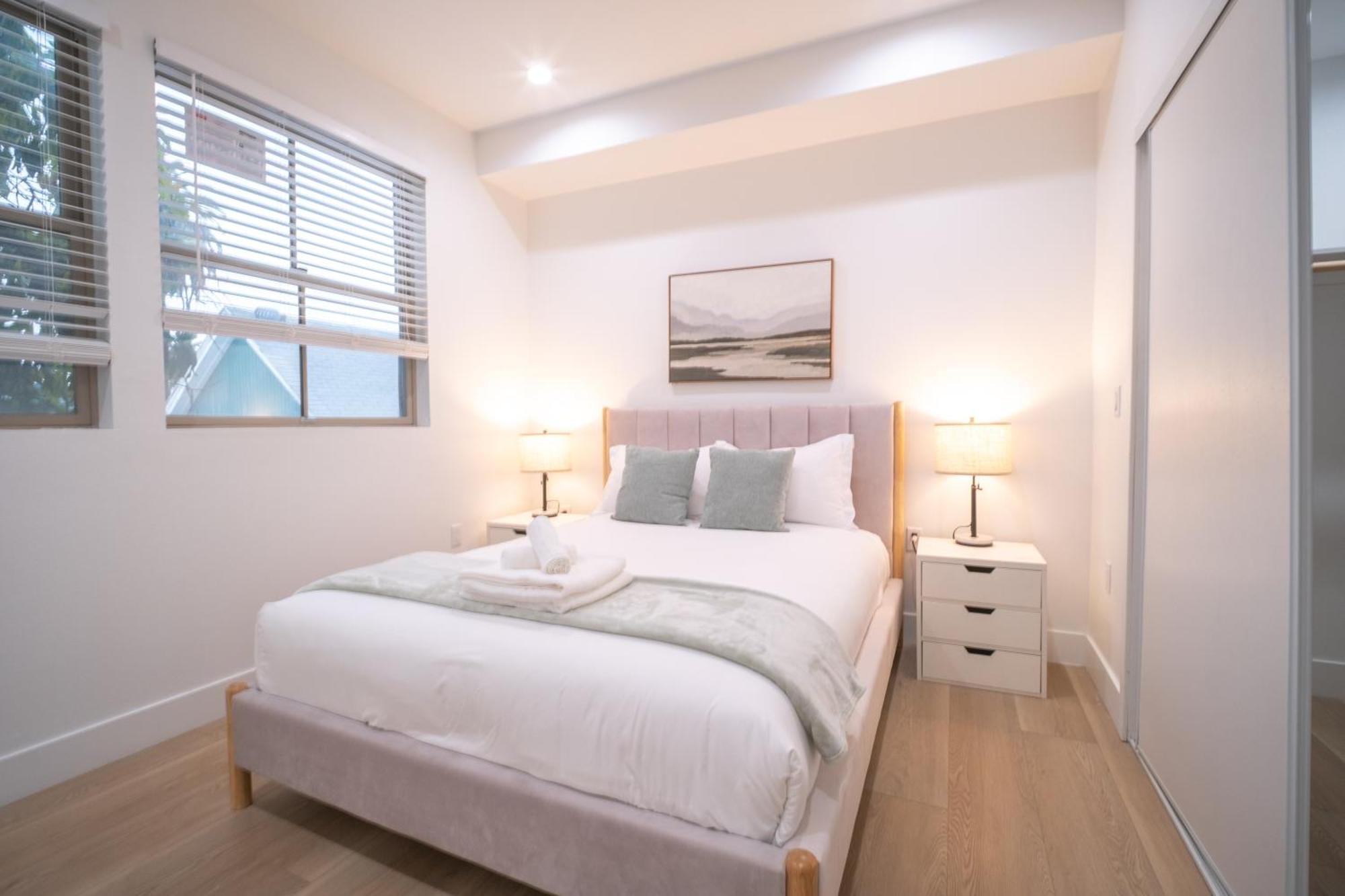 Stylish Private By Downtown La Guest house *