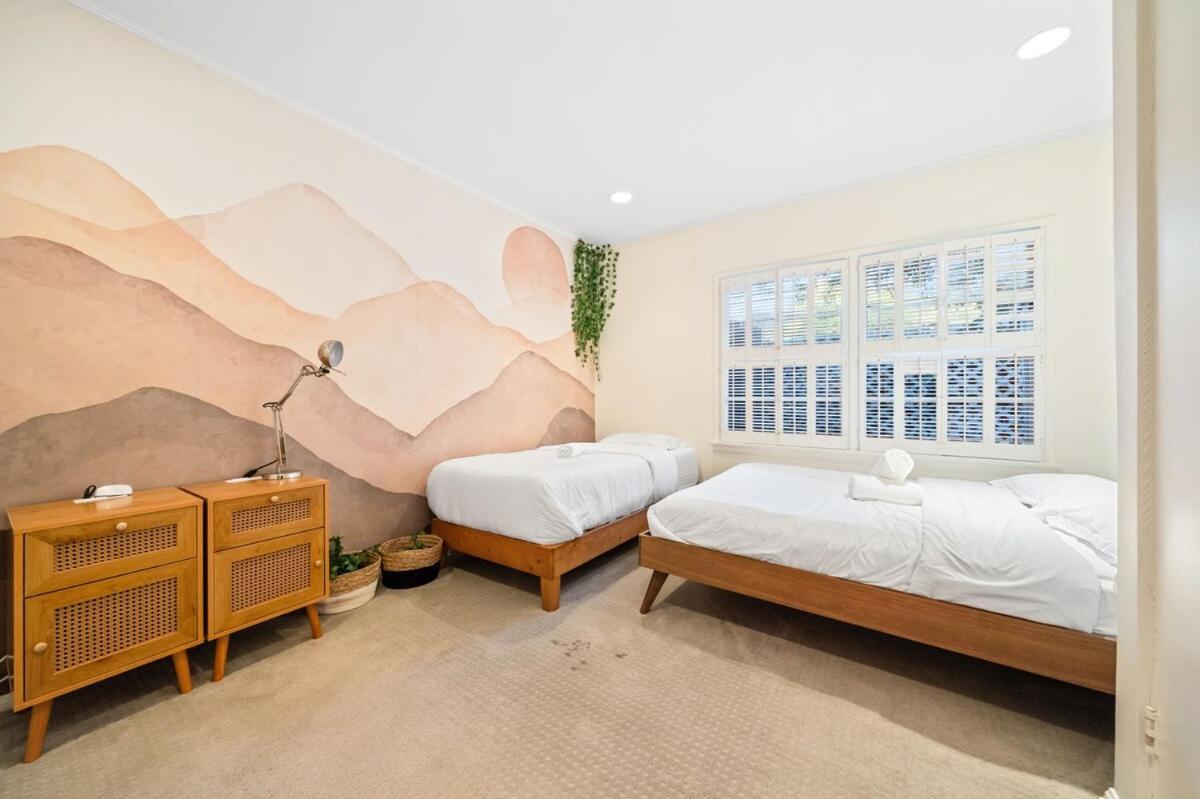 Pool & Ping-pong Mini-golf & 5br Holiday home Los Angeles
