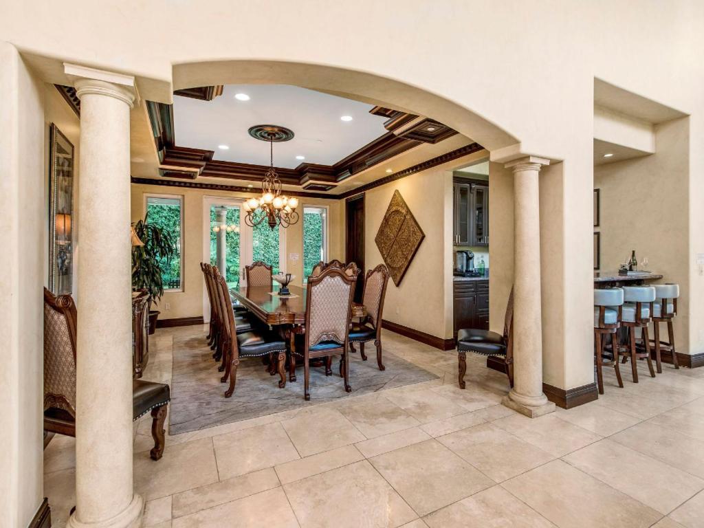 Robmar Mansion Villa
