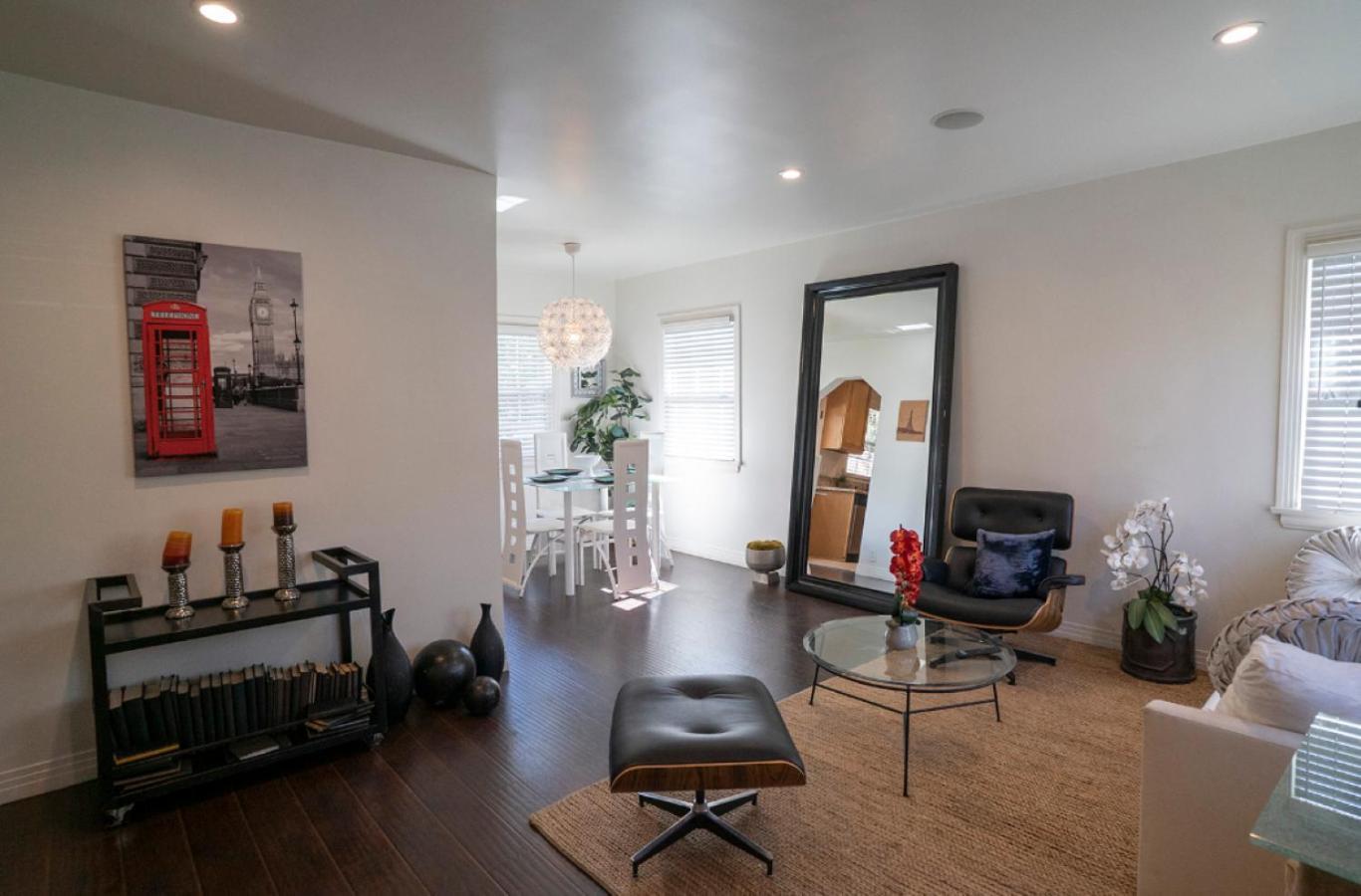 Charming Duplex In Sherman Oaks Holiday home Los Angeles