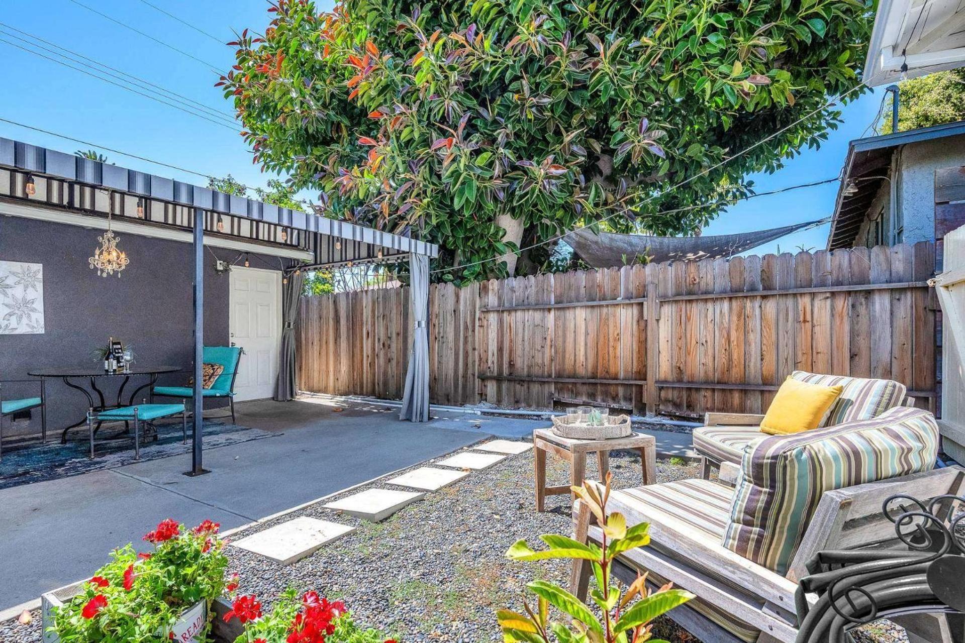 Walgrove * Los Angeles
