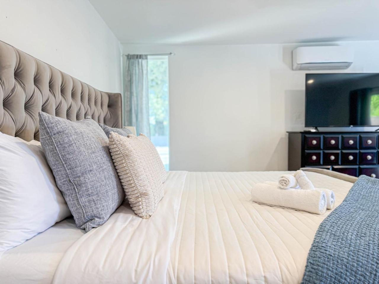 Lovely 4br Family Haven With Pool And Backyard -fal-uc * Los Angeles