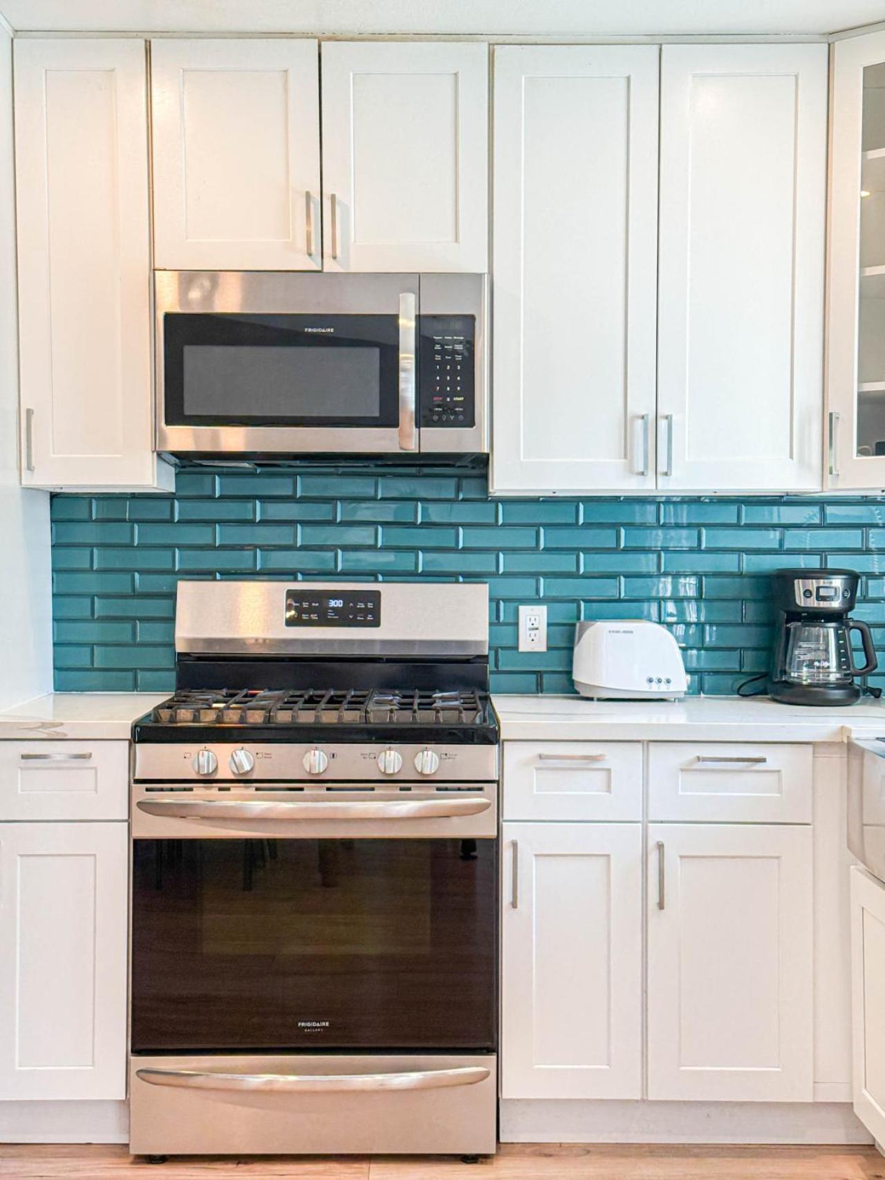 Lovely 4br Family Haven With Pool And Backyard -fal-uc