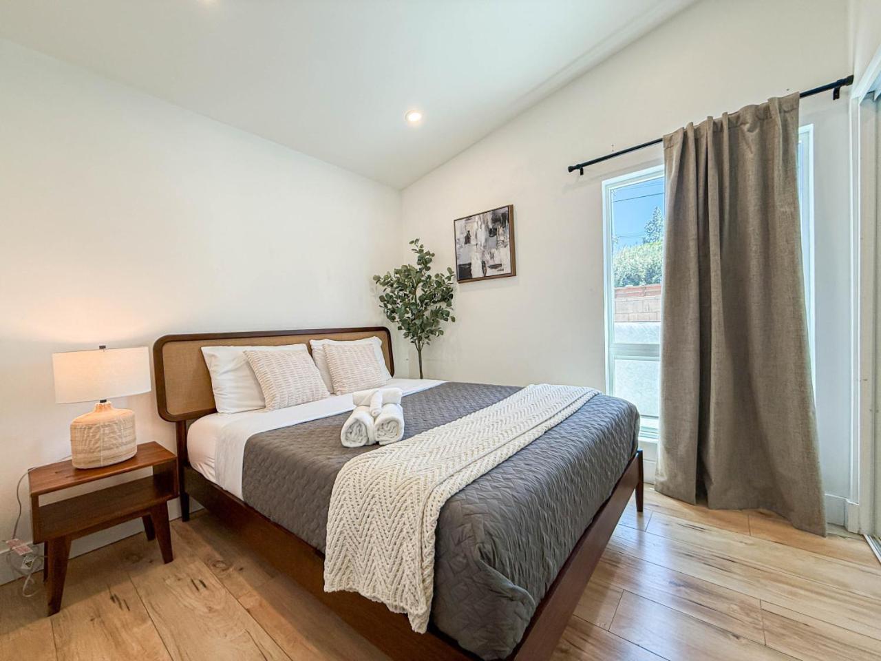 Lovely 4br Family Haven With Pool And Backyard -fal-uc