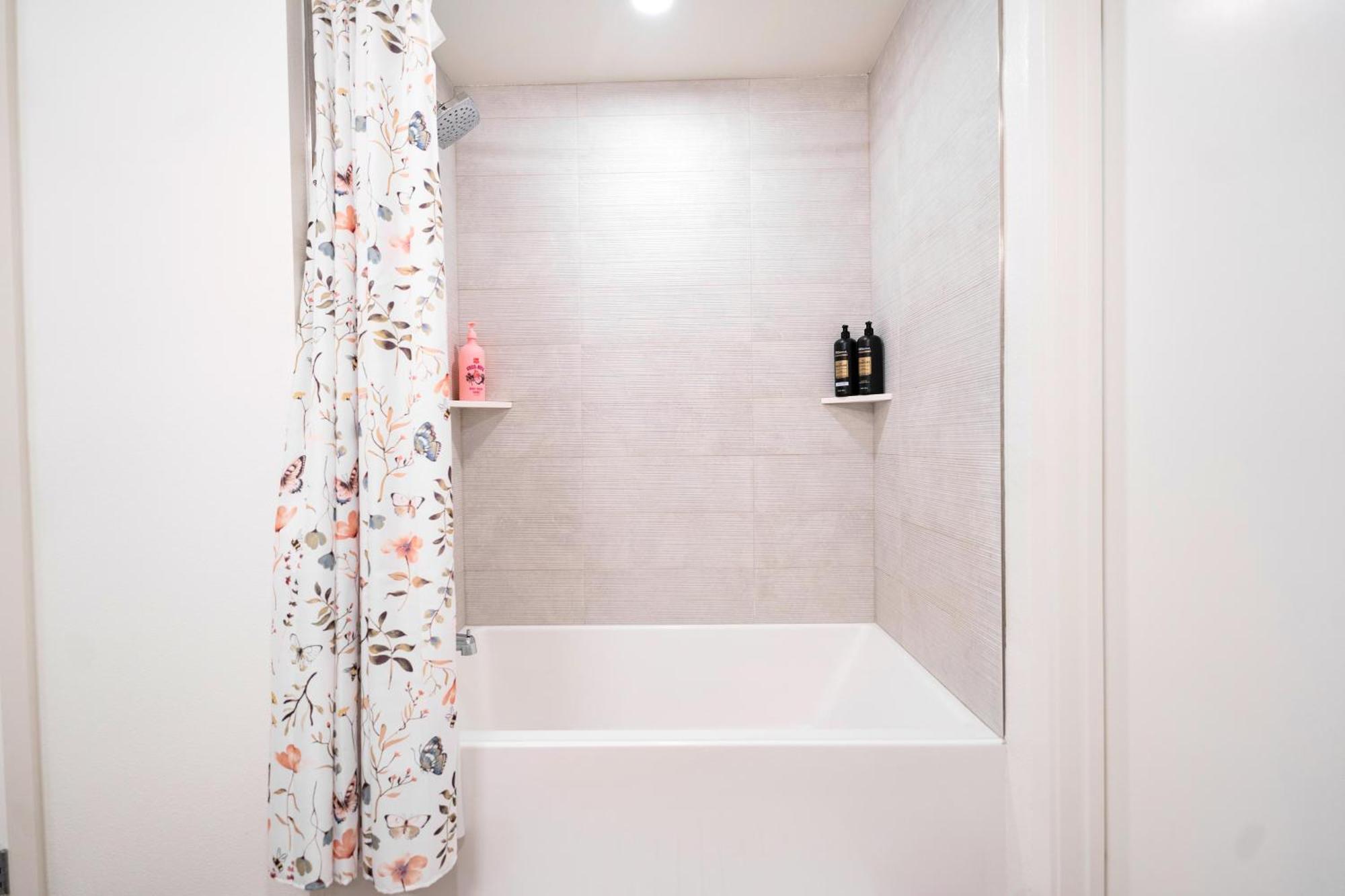 The Hollywood Highline 2 Bed With Free Parking In Hollywood Apartment