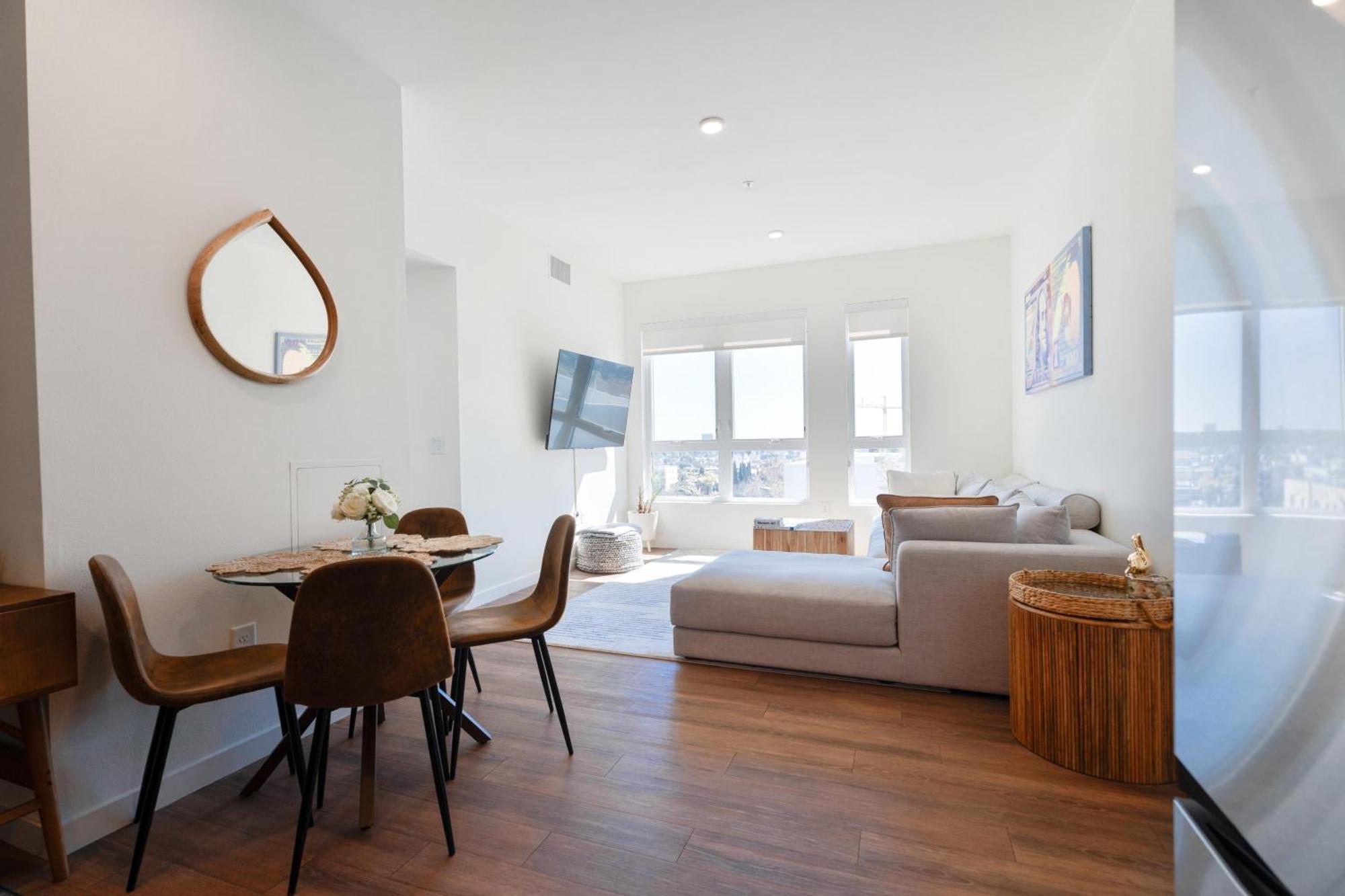 The Hollywood Highline 2 Bed With Free Parking In Hollywood Apartment
