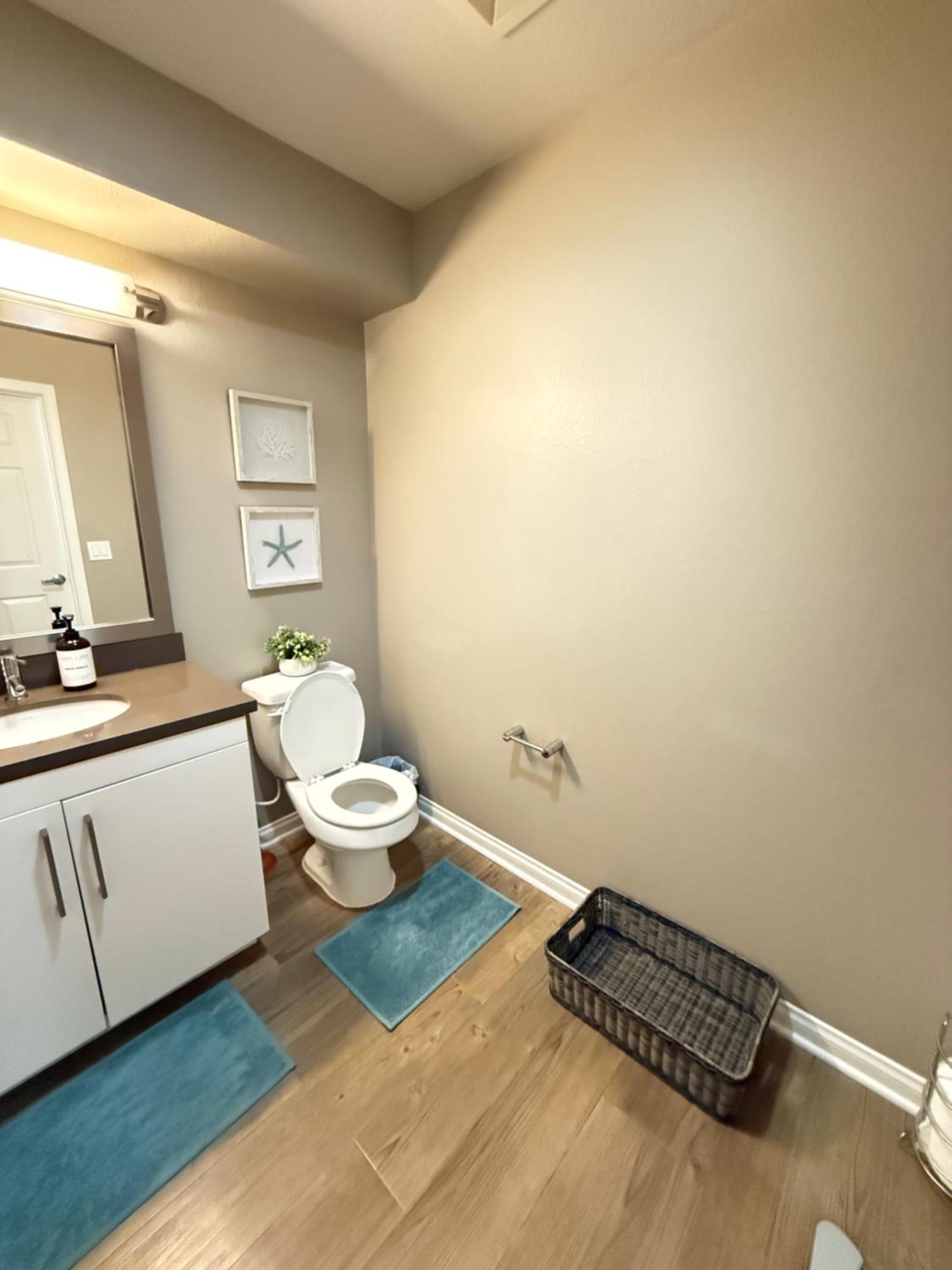 Pacific Blue Townhome Walk To Ocean 2 Bed With Free Parking Apartment Los Angeles