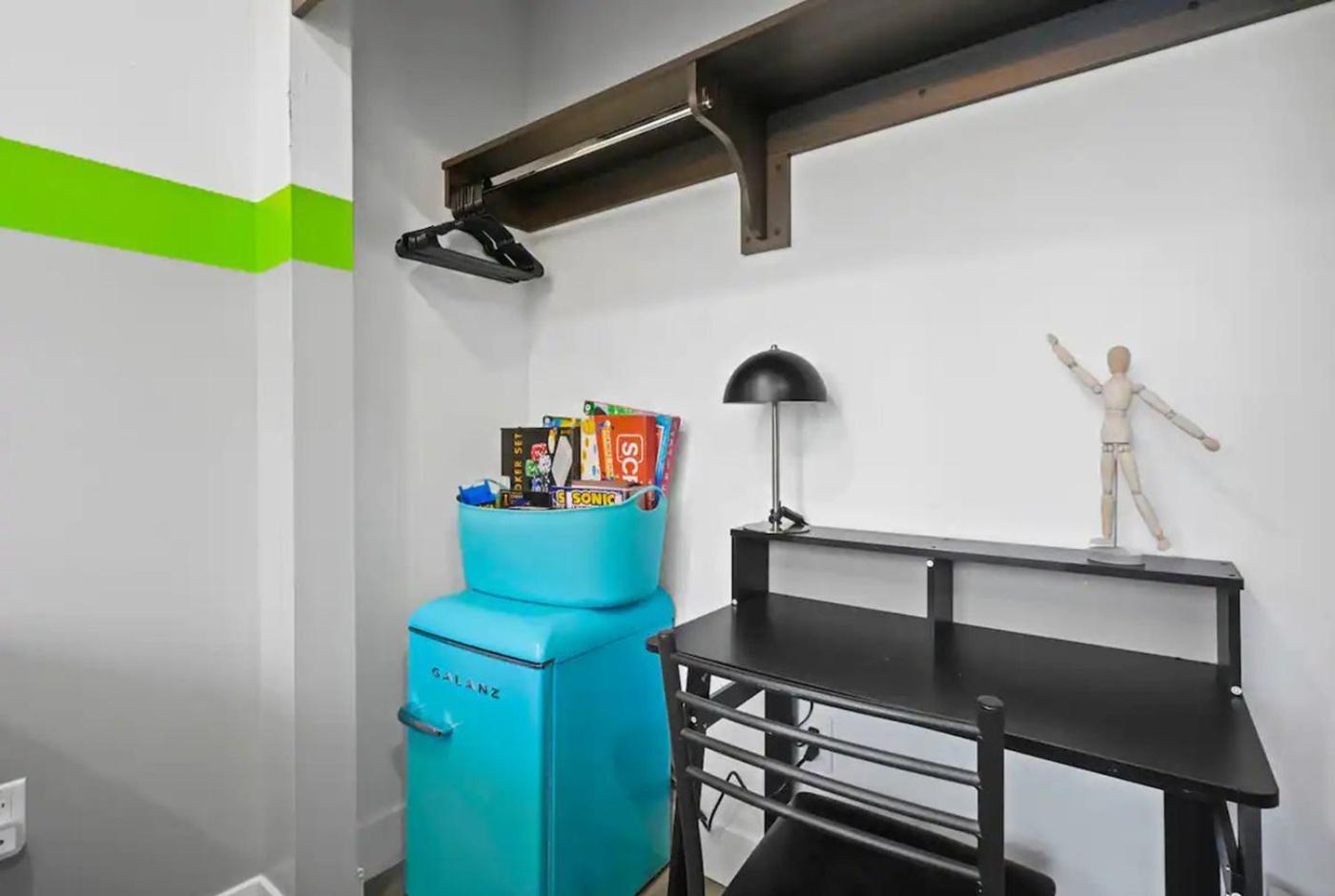 C- Vibrant And Glam Noho Pad Near U-studios And H-sign Apartment Los Angeles