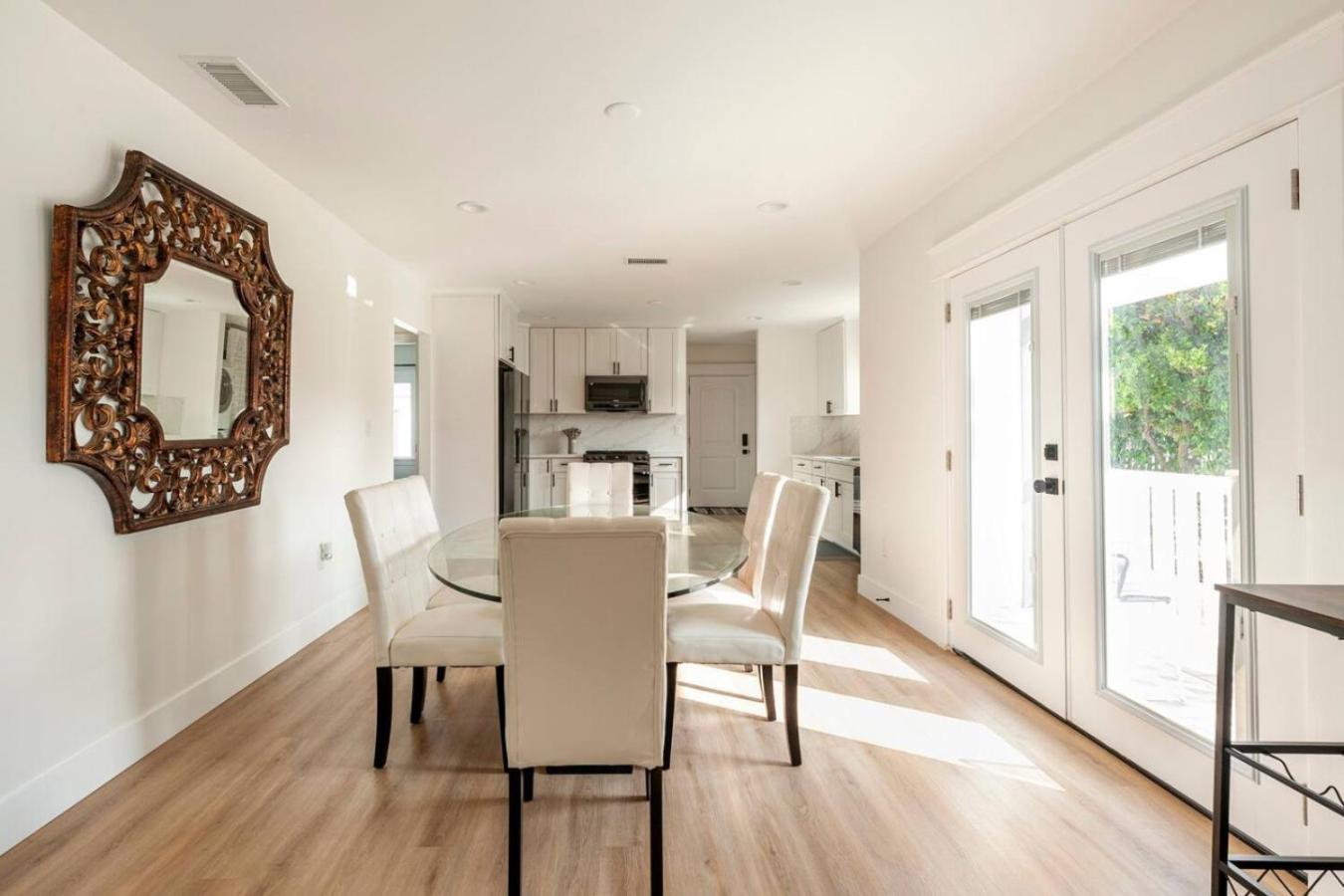 Stylish Gated Retreat In East Hollywood With Parking Los Angeles