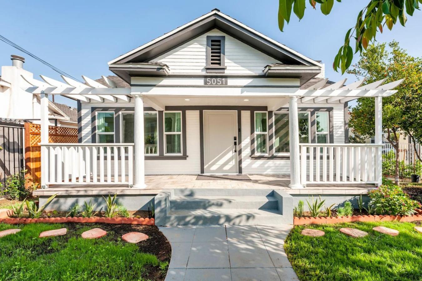 Holiday home Stylish Gated Retreat In East Hollywood With Parking Los Angeles