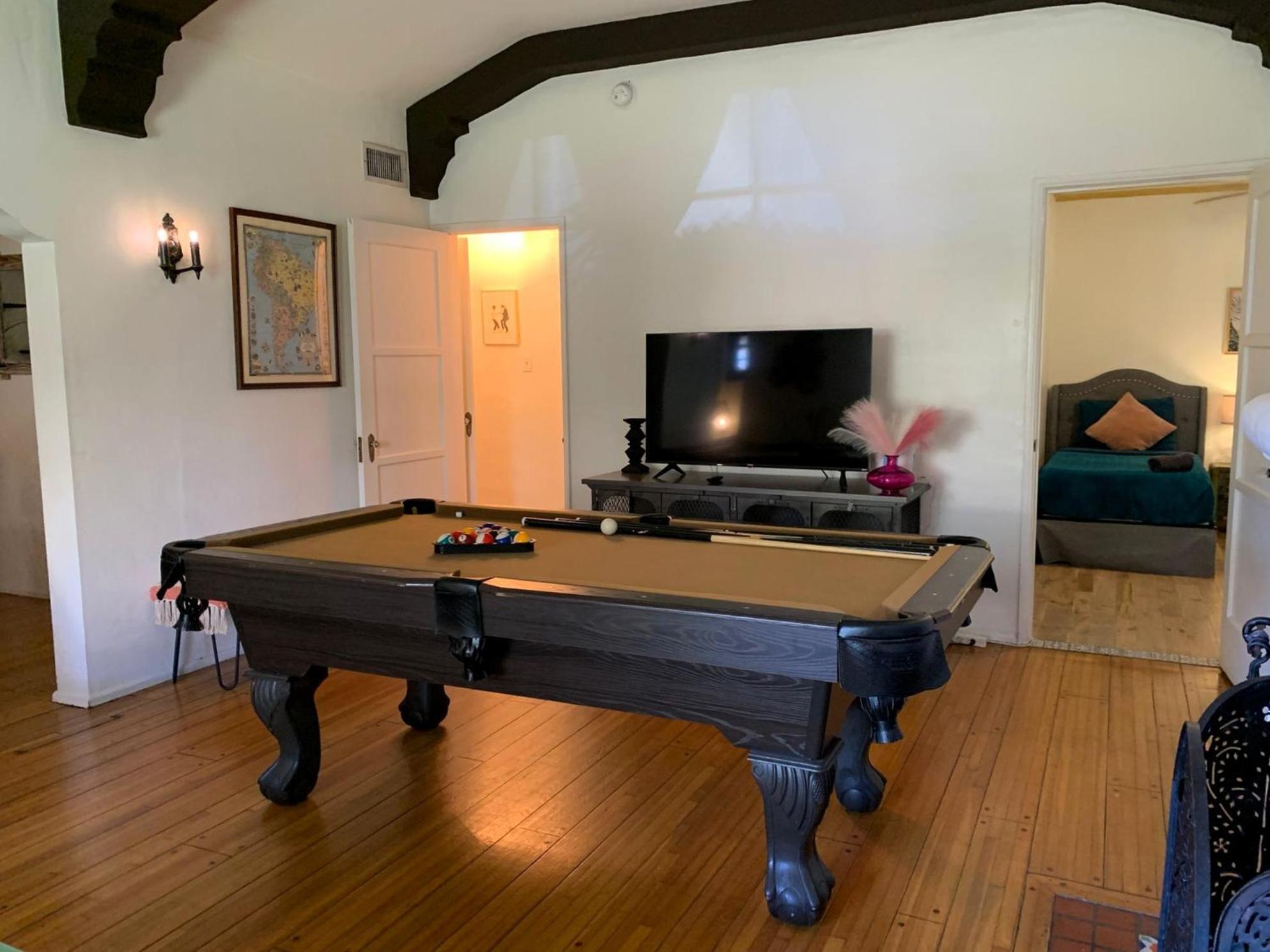 Casa de férias Encanto! Enchanted 3 Bedroom Private Near Lacma Los Angeles