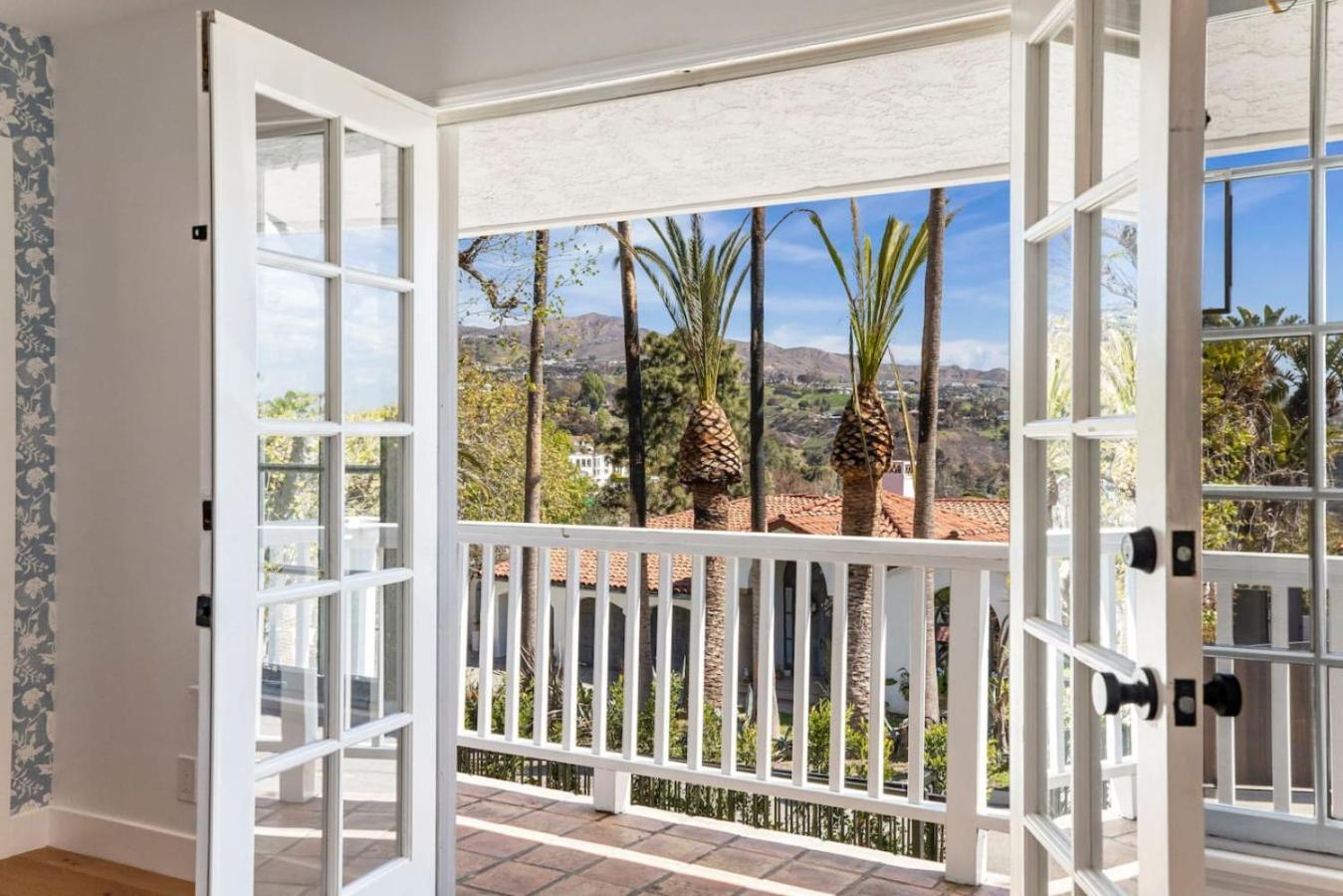Coastal Luxury In Pacific Palisades Month * Los Angeles
