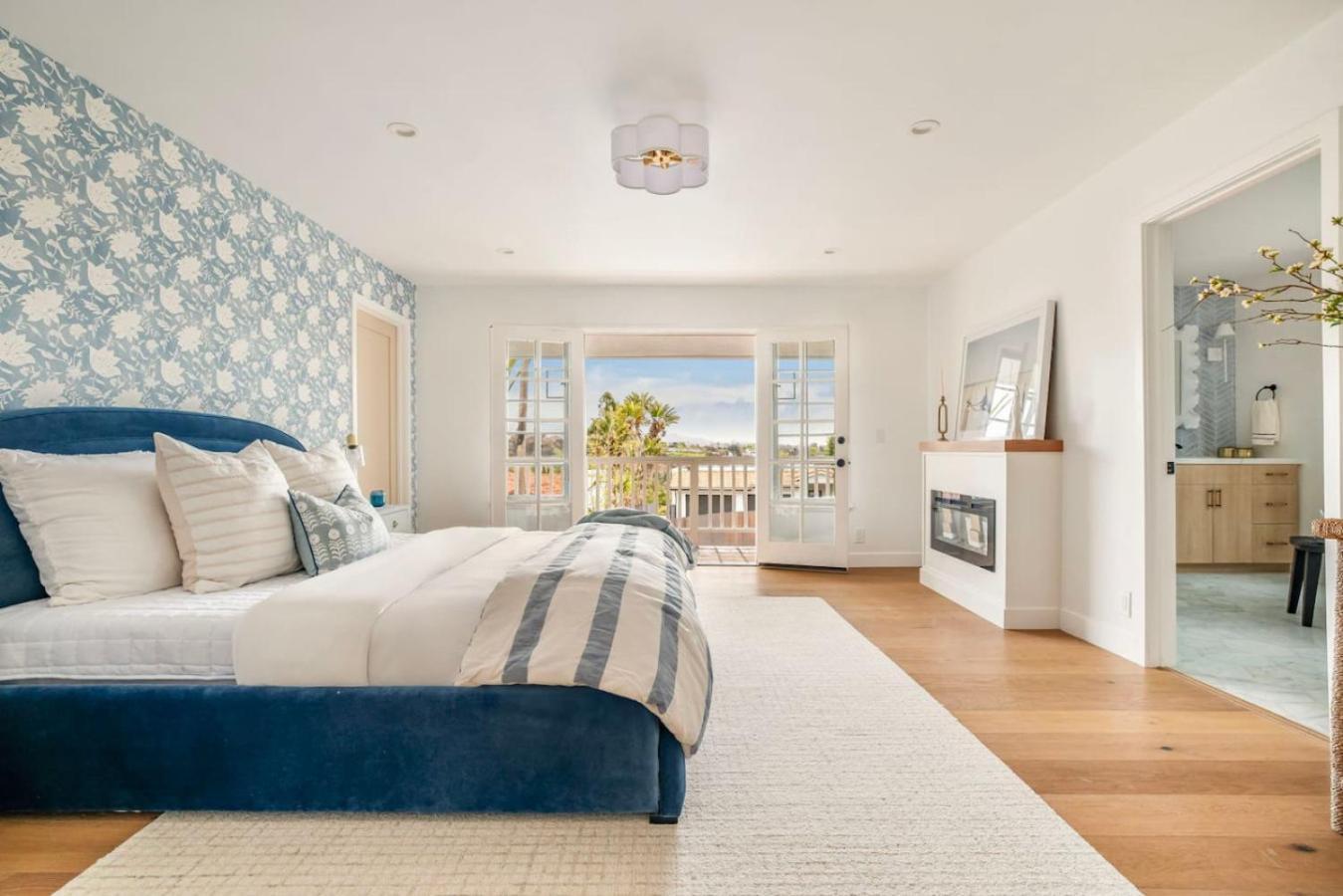Coastal Luxury In Pacific Palisades Month