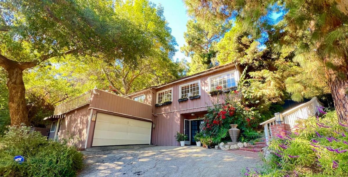 Hollywood Hills Retreat With Jacuzzi Style Tub, Steam Room, Tree-top Views Garden Patio * Los Angeles