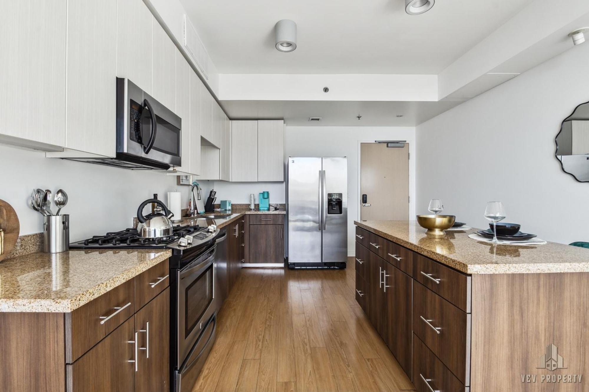 Lux High Rise 1bdr With Free Parking & Pool, Gym * Los Angeles