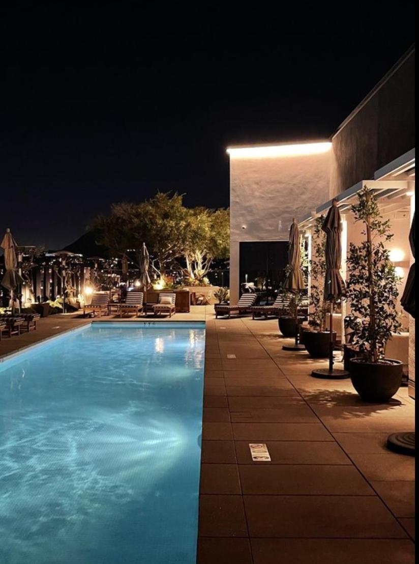 Rooftop Pool Modern 2br, 2ba - Panoramic Hollywood Views