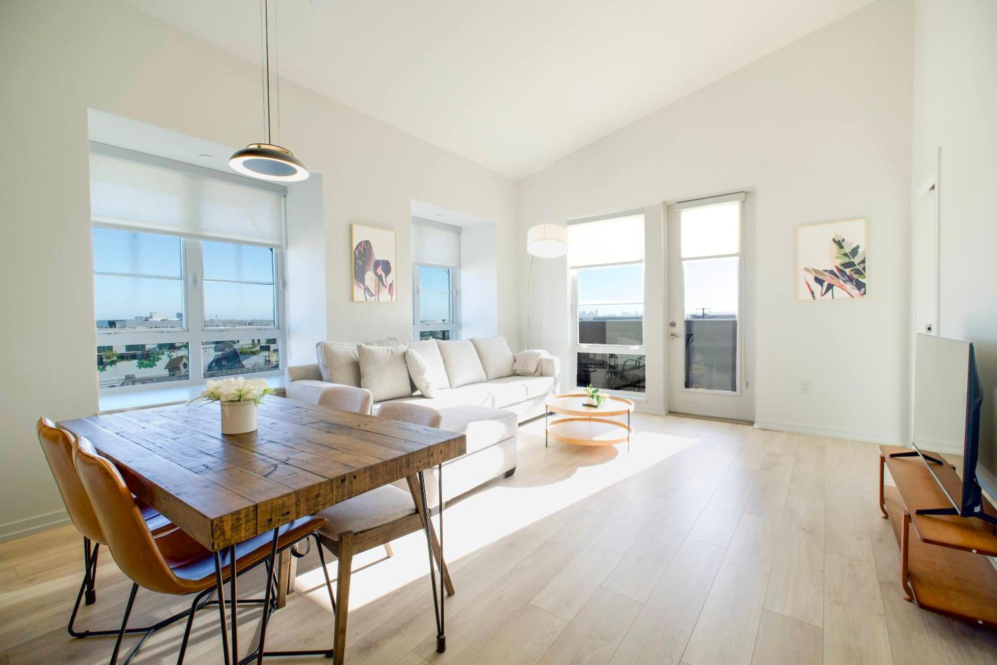 Compass Luxury Living * Los Angeles