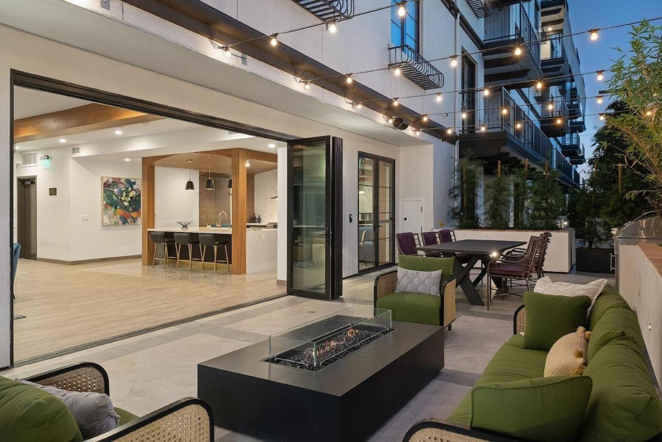 Compass Luxury Living * Los Angeles