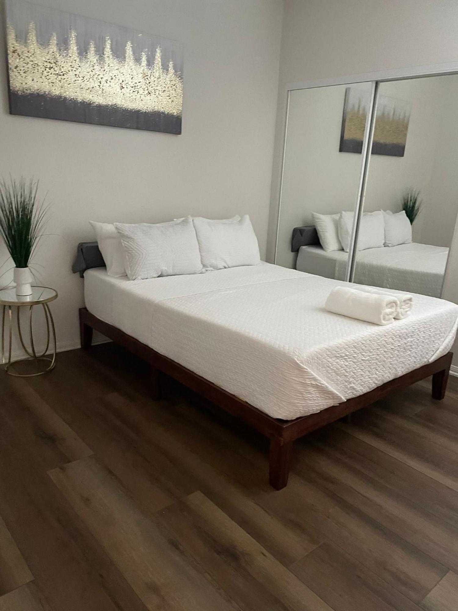 Premier - Prime Mdr-venice Location With Pool, Gym & Hot Tub Apartment