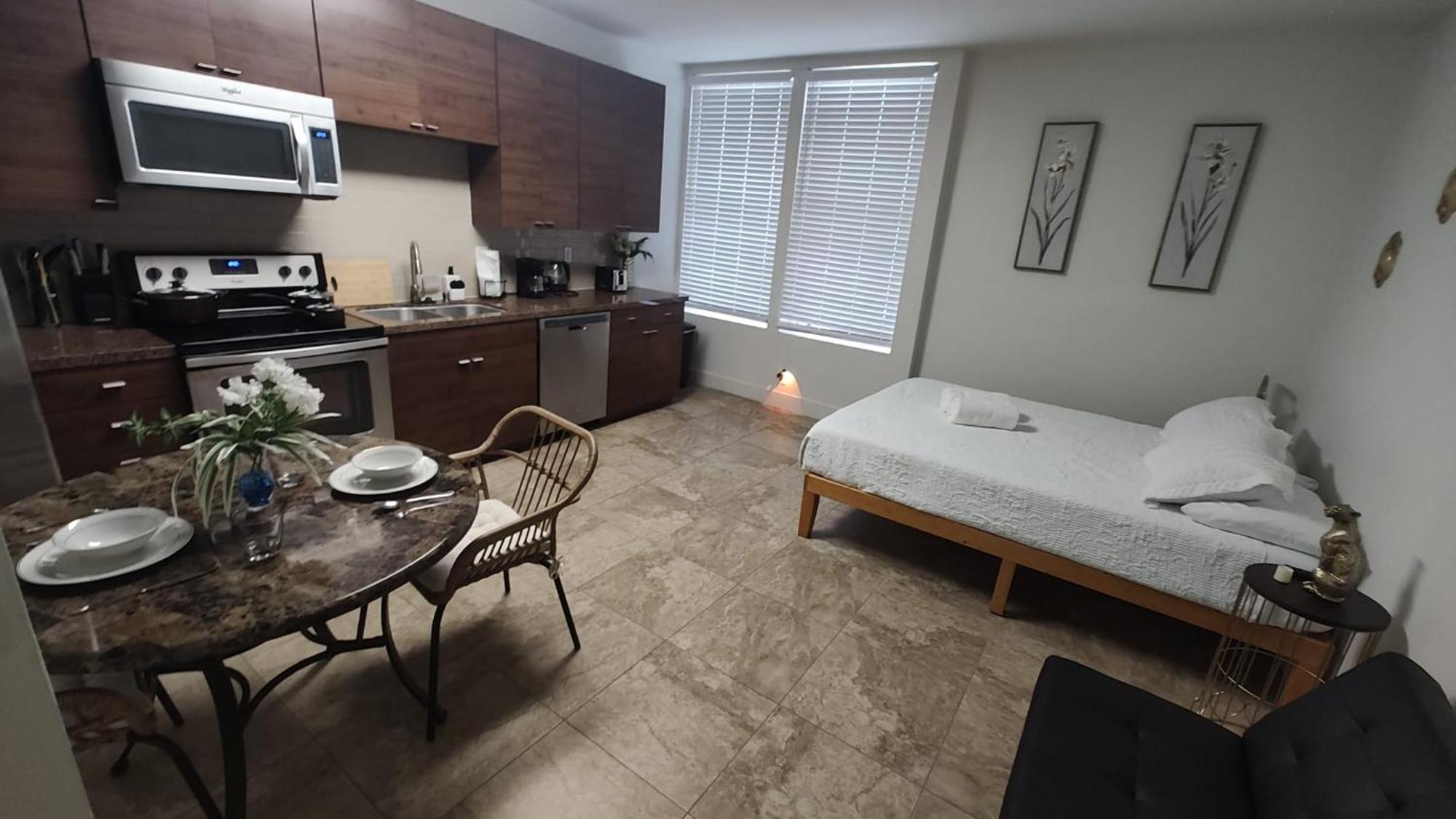 Apartment Premier - Prime Mdr-venice Location With Pool, Gym & Hot Tub *