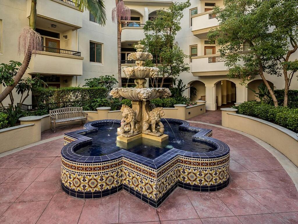 Aparthotel Sexy One Bedroom - Pool View & Parking *