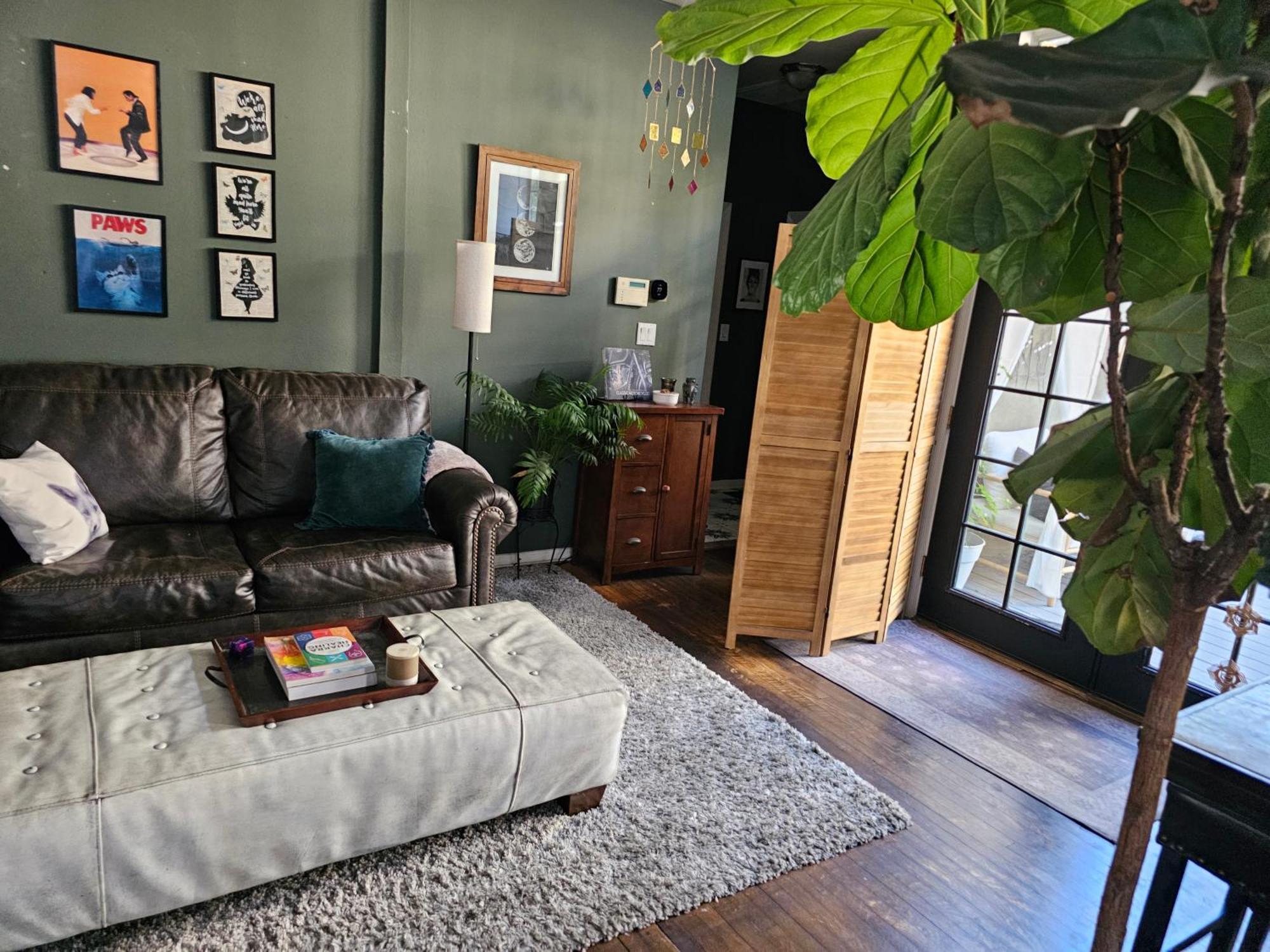 Tranquility At The House Of Alchemy Hollywood Homestay *