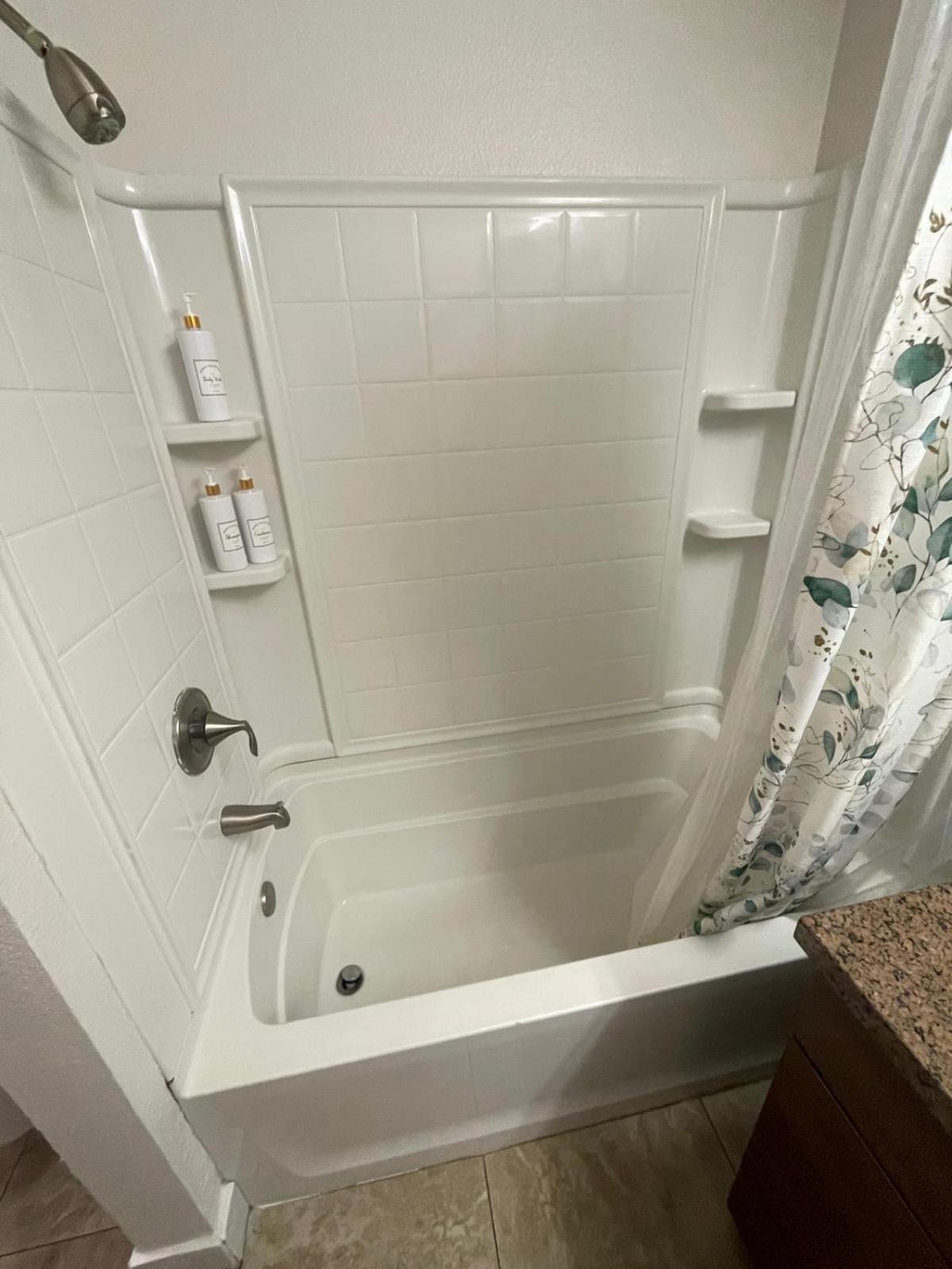 Apartment Premier - Prime Mdr-venice Location With Pool, Gym & Hot Tub *