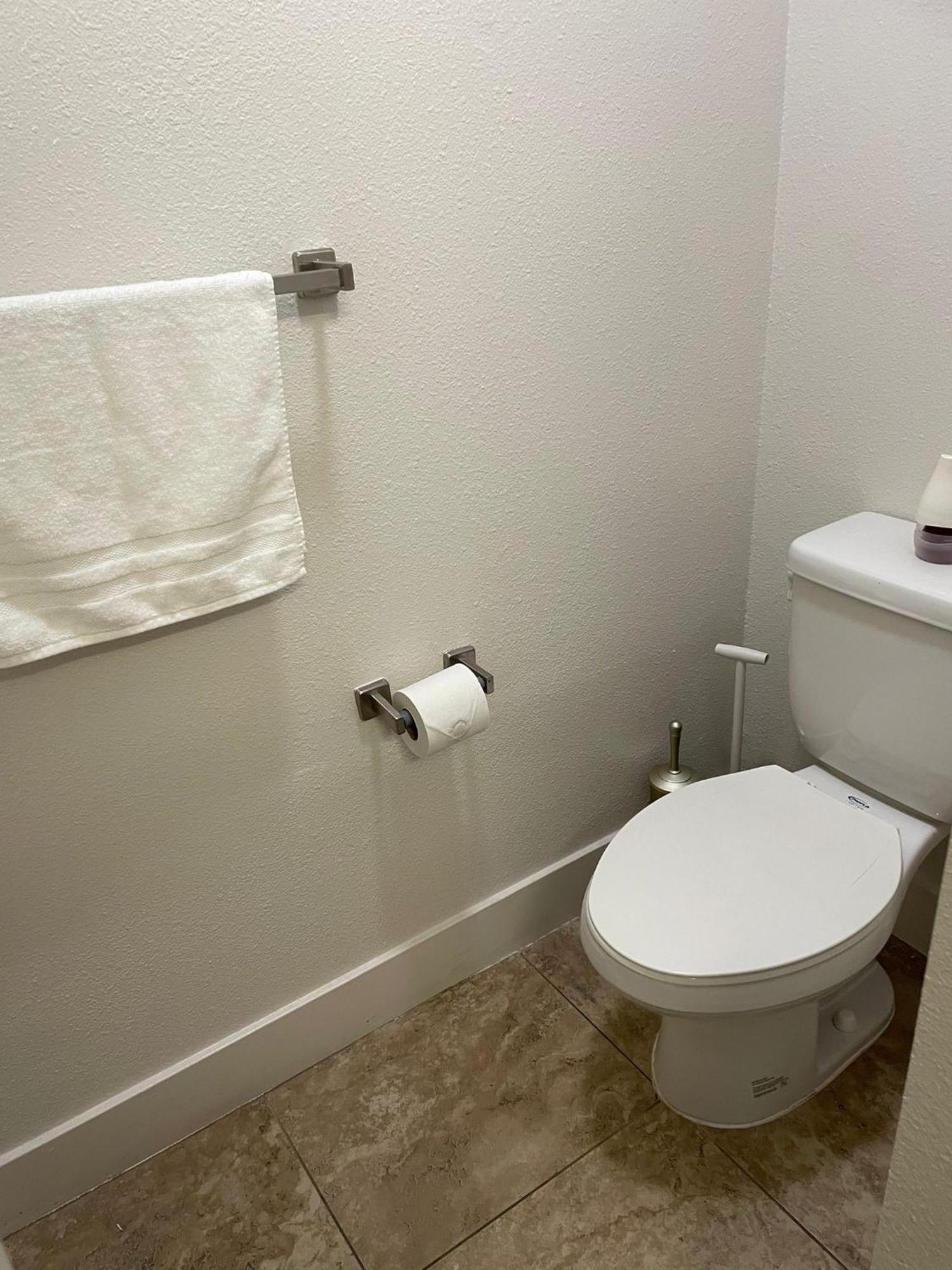 Premier - Prime Mdr-venice Location With Pool, Gym & Hot Tub Apartment