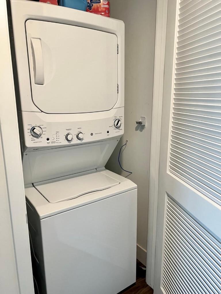 Penthouse With Hollywood Sign View 2 Bedrooms With 3 Beds Aparthotel