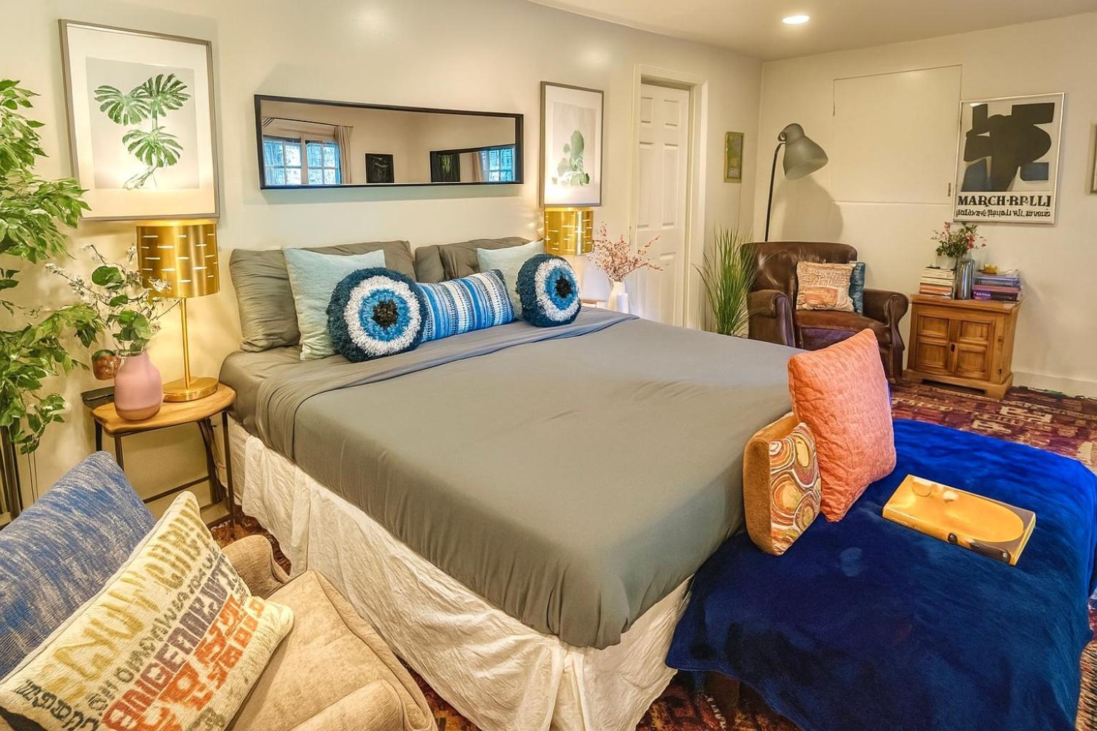 Hollywood Hills Retreat With Jacuzzi Style Tub, Steam Room, Tree-top Views Garden Patio