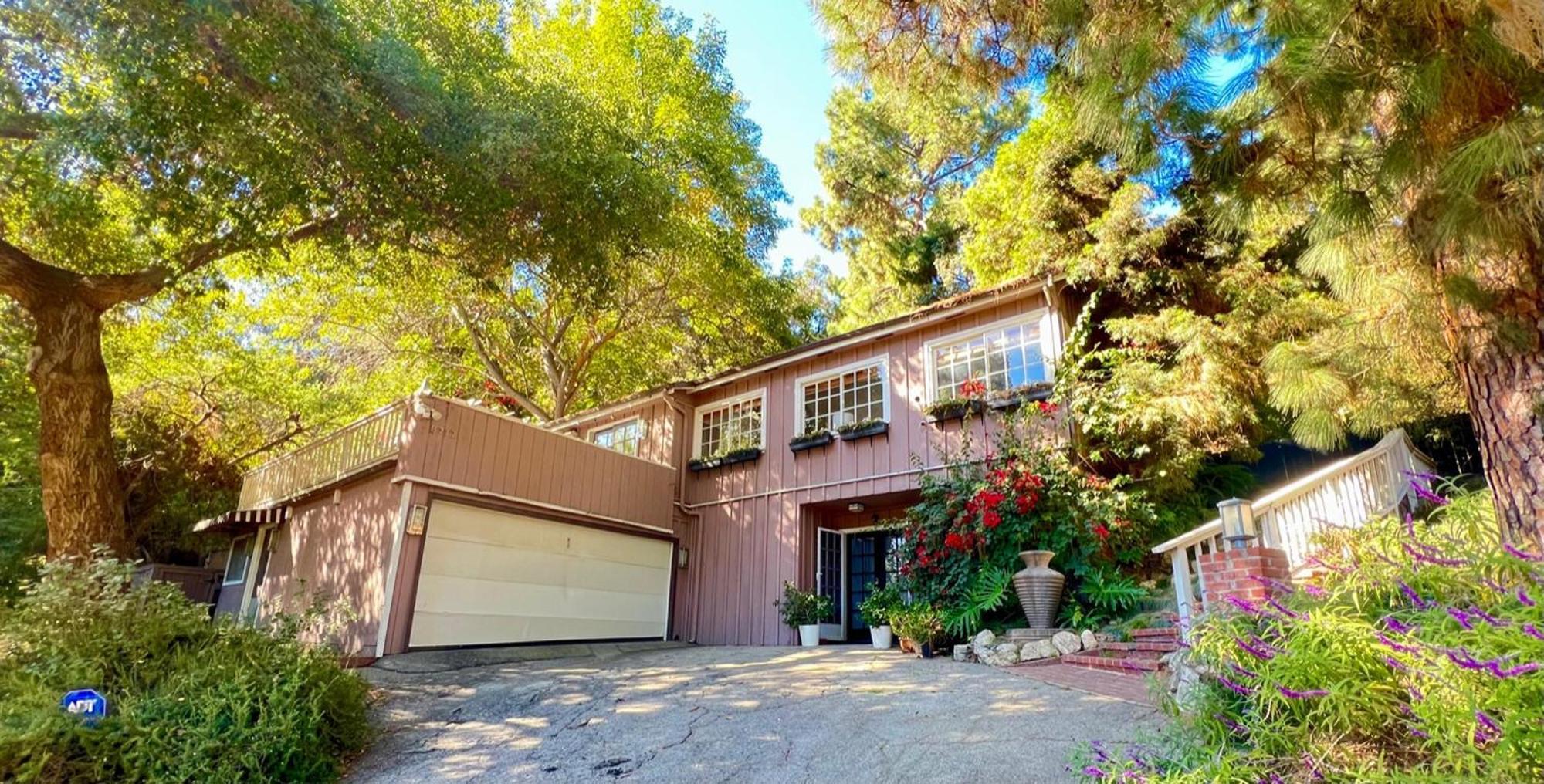 Hollywood Hills Retreat With Jacuzzi Style Tub, Steam Room, Tree-top Views Garden Patio