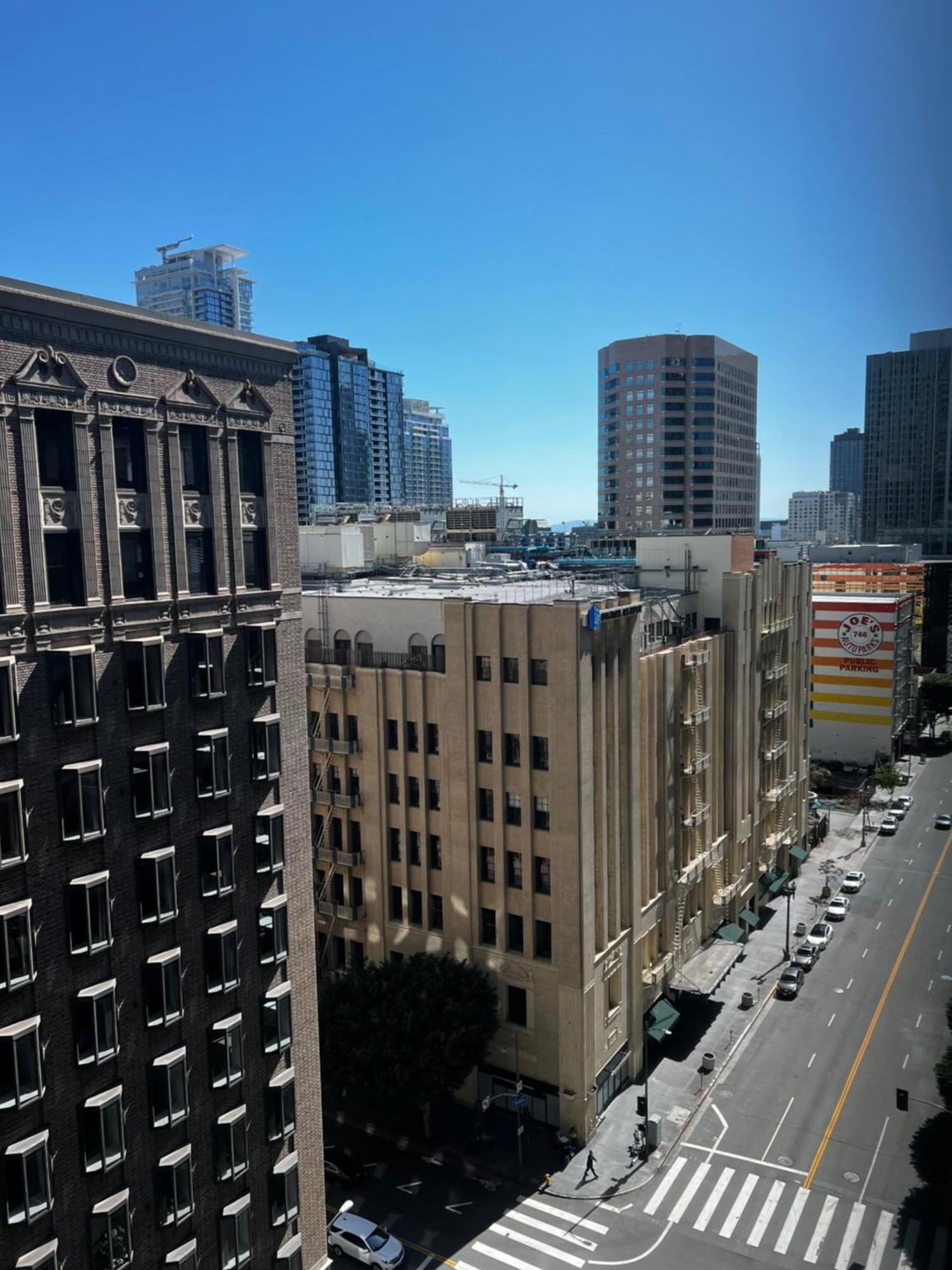 Aparthotel In The Heart Of Downtown Angeles Los Angeles