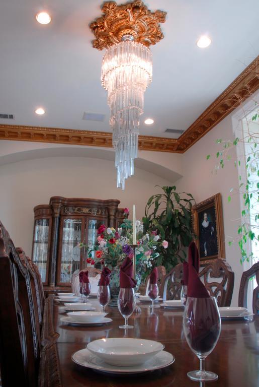 Stradella Court Mansion * Los Angeles
