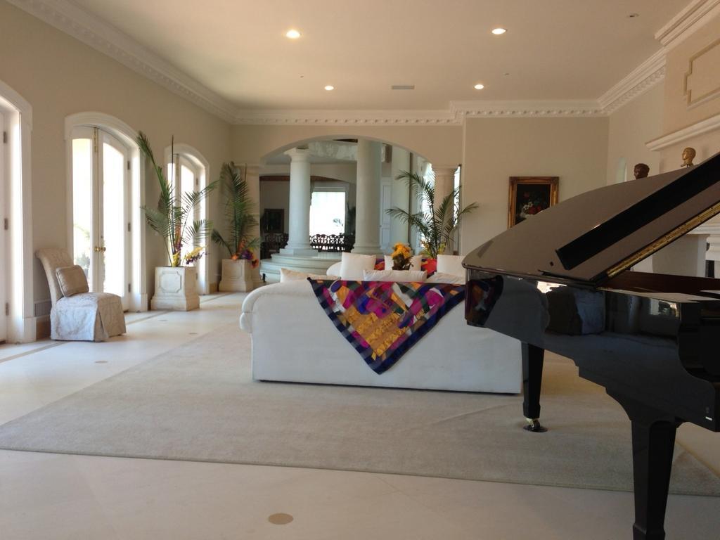 Stradella Court Mansion