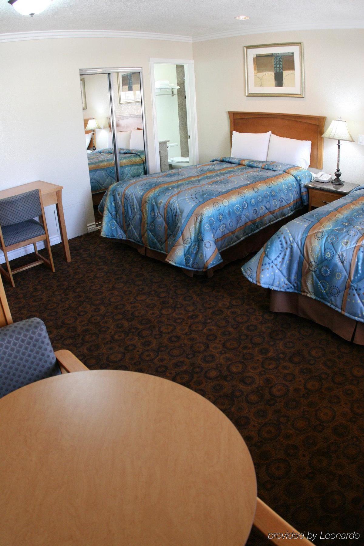 Dreamscape Pacific Coast Highway Hotel