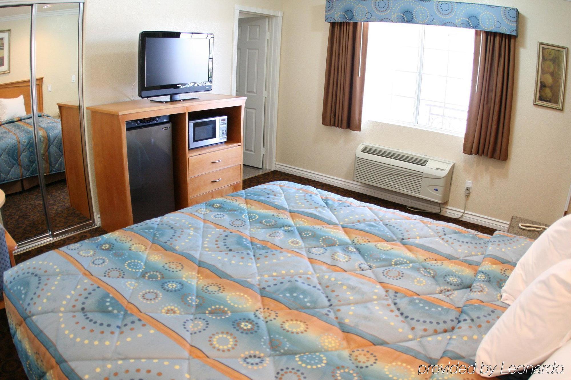 Dreamscape Pacific Coast Highway Hotel 2*