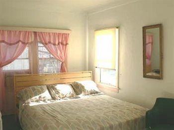 Hotel Del Flores 2*