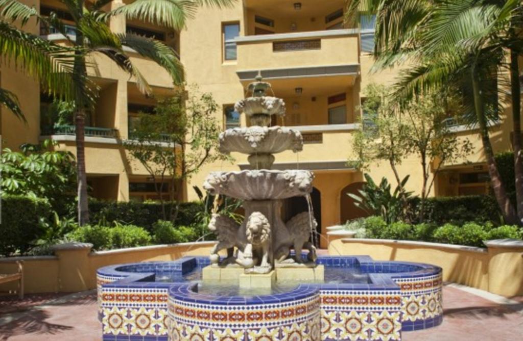 Global Luxury At Tiverton Ave