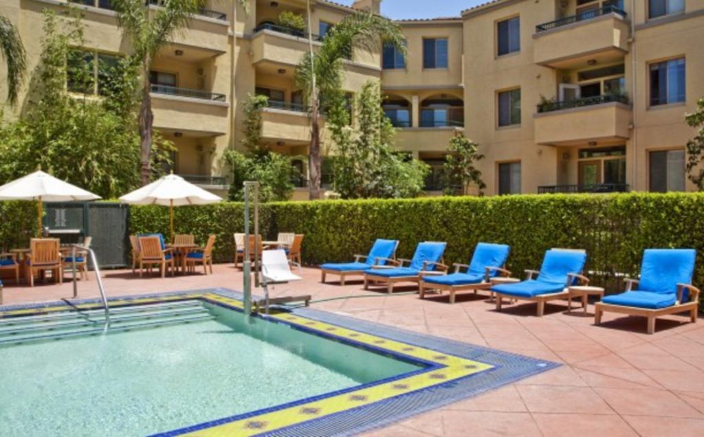 Global Luxury At Tiverton Ave * Los Angeles