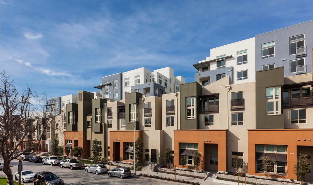 Global Luxury At Wilshire Apartment