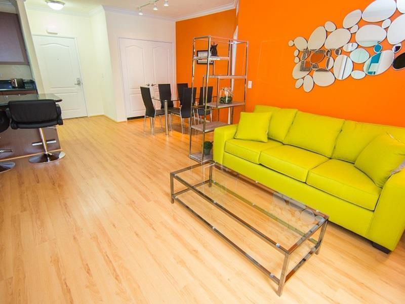 Apartment Sunshine At 909 West Temple Street *