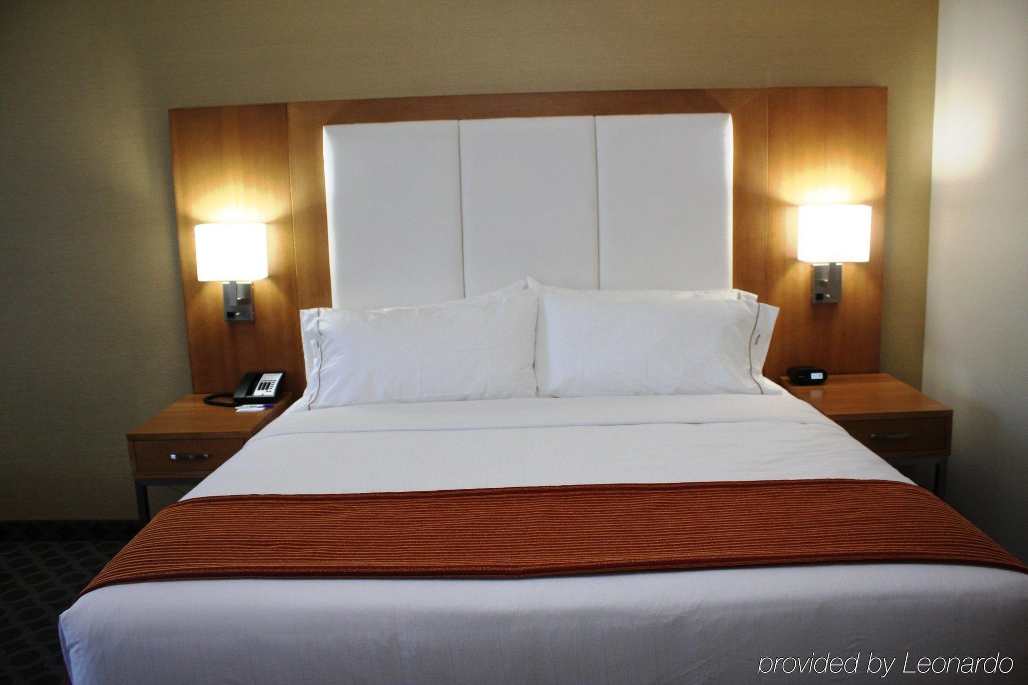 Express North Hollywood - Burbank Area By Ihg 3* Los Angeles
