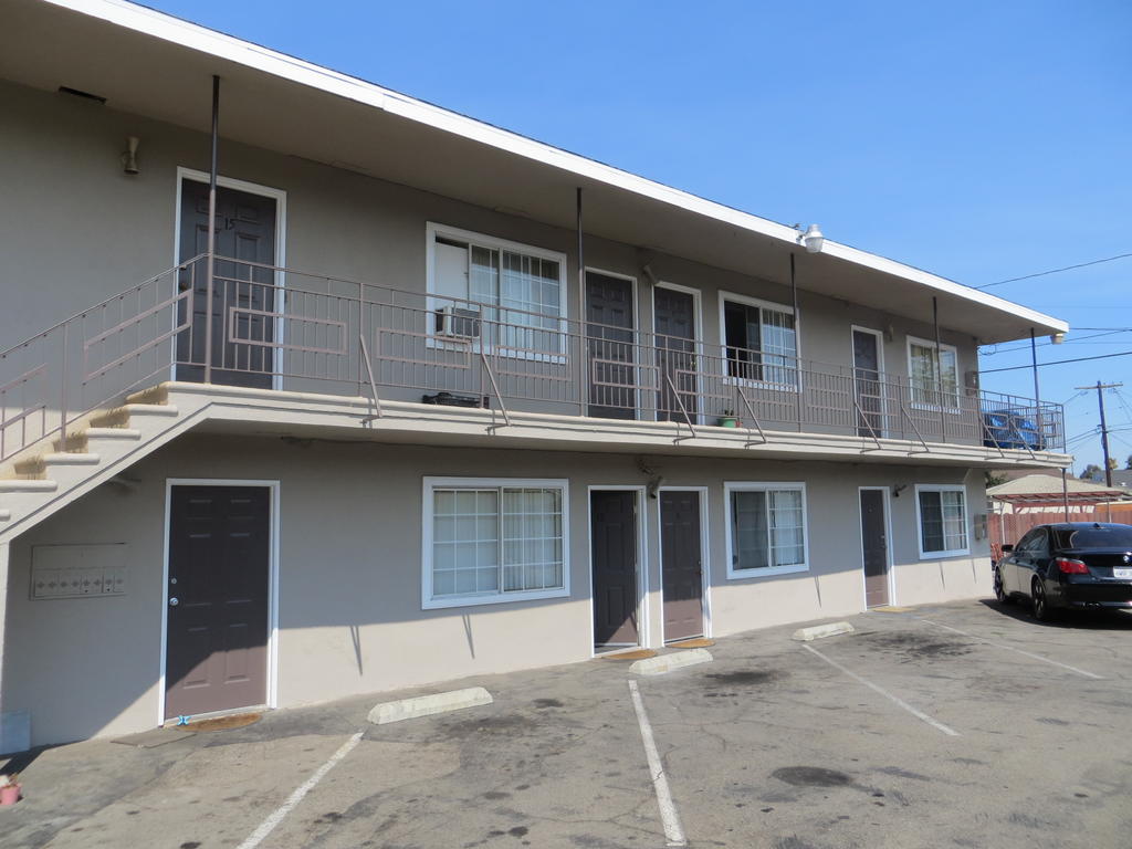 Motel King's 2*